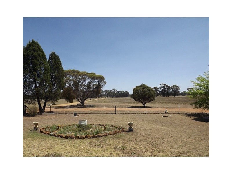 “Iandra” Brookes Road, Binnaway NSW 2395