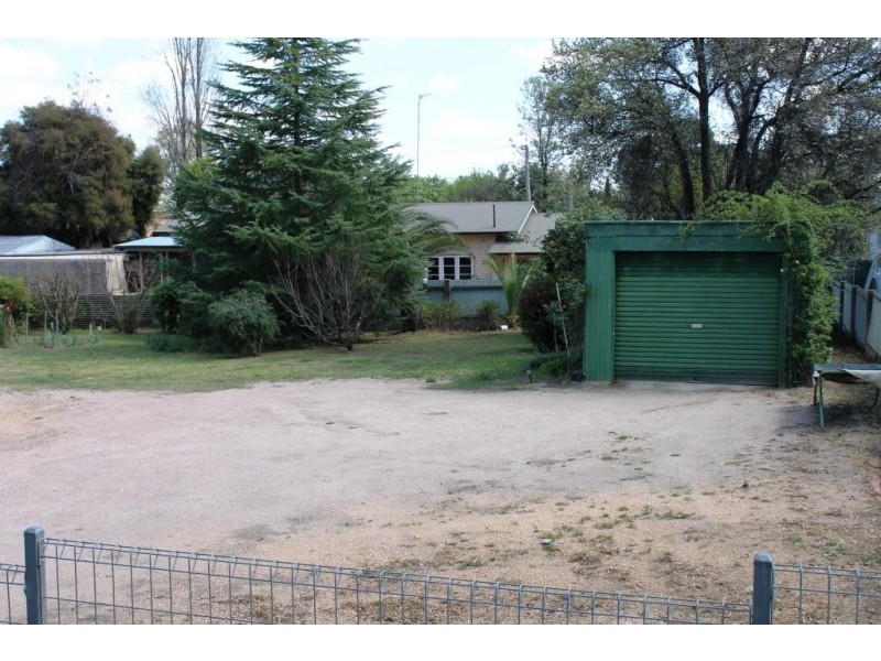 27 May Street, Inverell NSW 2360