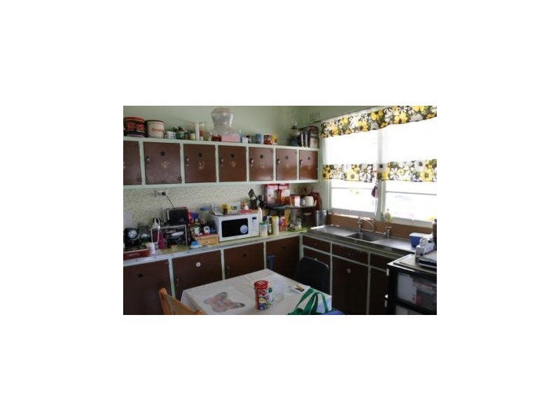 27 May Street, Inverell NSW 2360