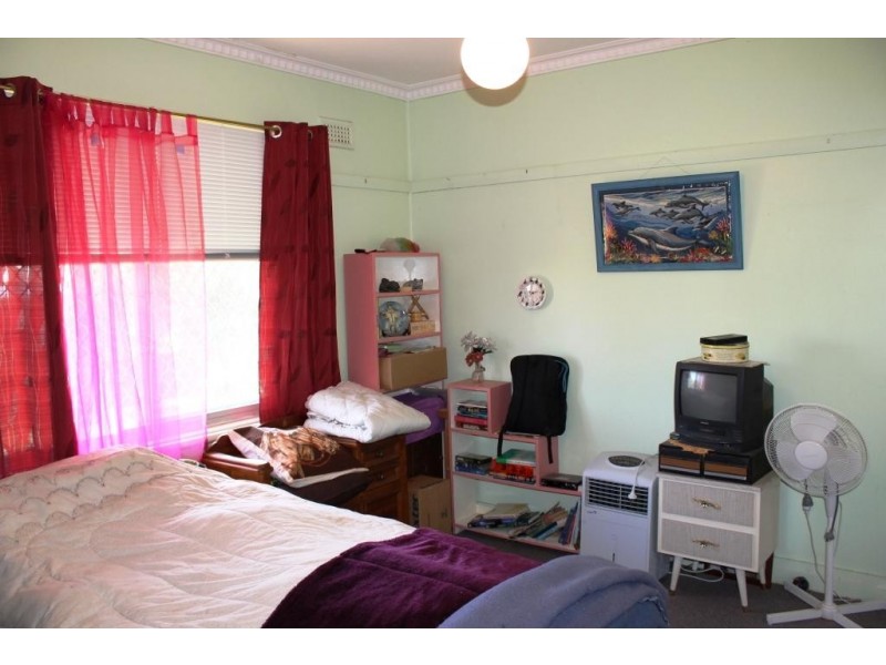 27 May Street, Inverell NSW 2360