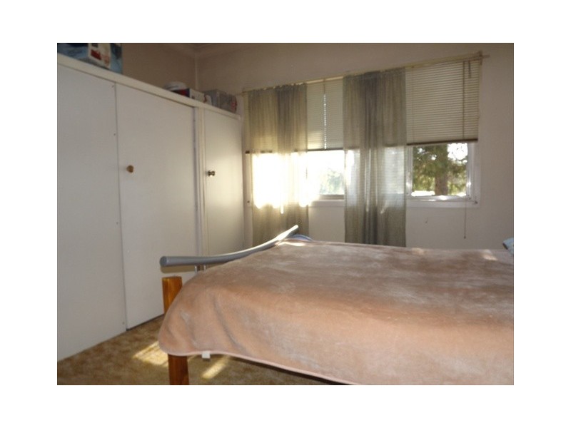 28 Camp St, Coonabarabran NSW 2357