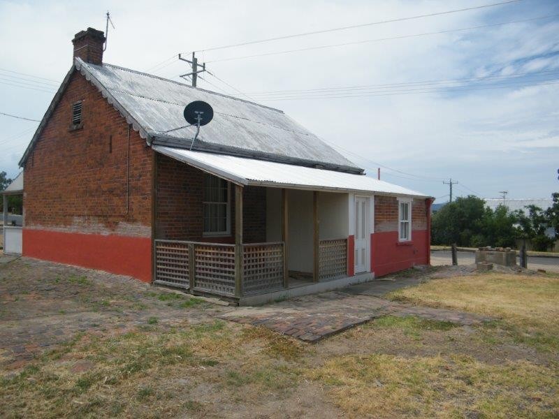 20 Lennox Street, Quirindi NSW 2343
