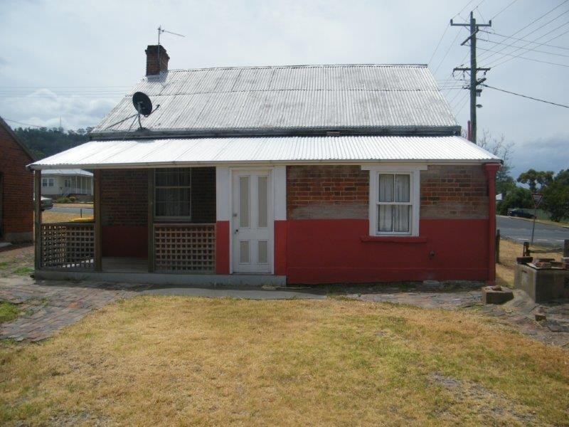 20 Lennox Street, Quirindi NSW 2343