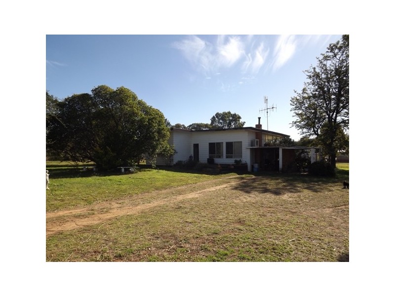 11-13 Reservoir St, Coonabarabran NSW 2357