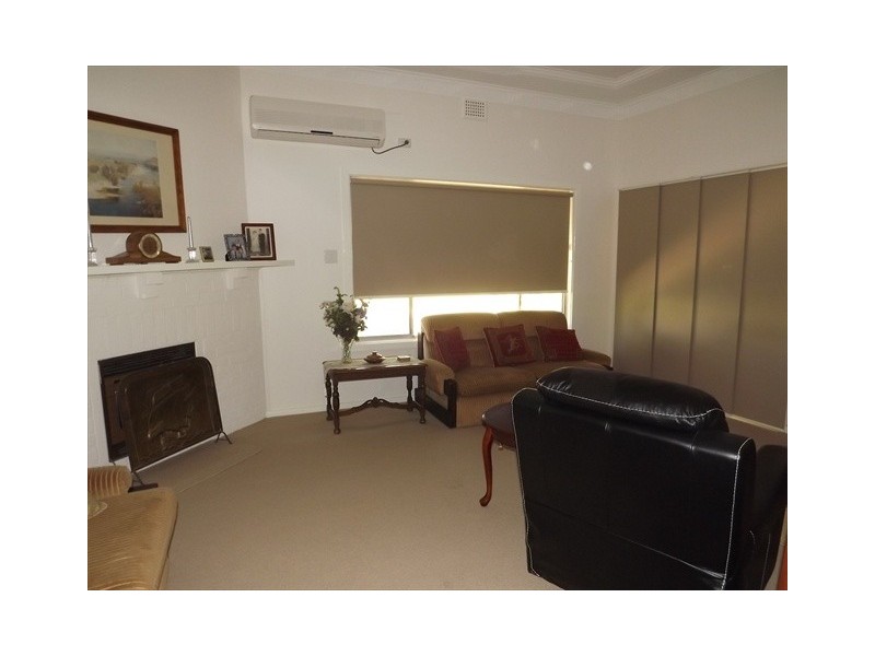 37 Knight st, Coonabarabran NSW 2357