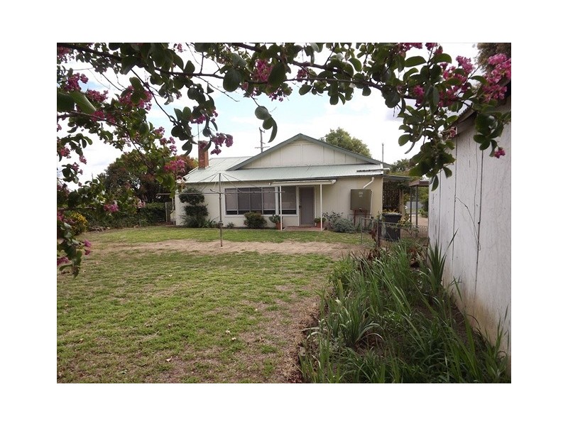 37 Knight st, Coonabarabran NSW 2357