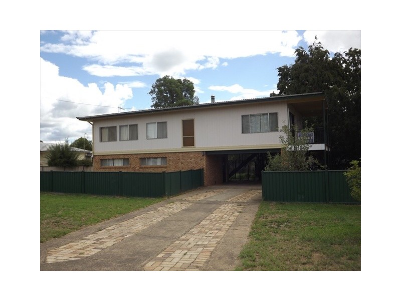 38 Knight St, Coonabarabran NSW 2357
