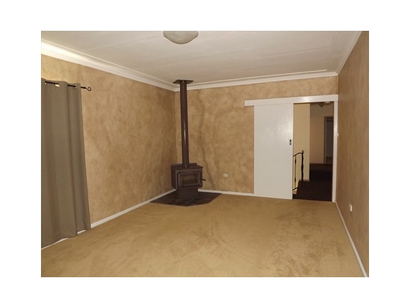 38 Knight St, Coonabarabran NSW 2357