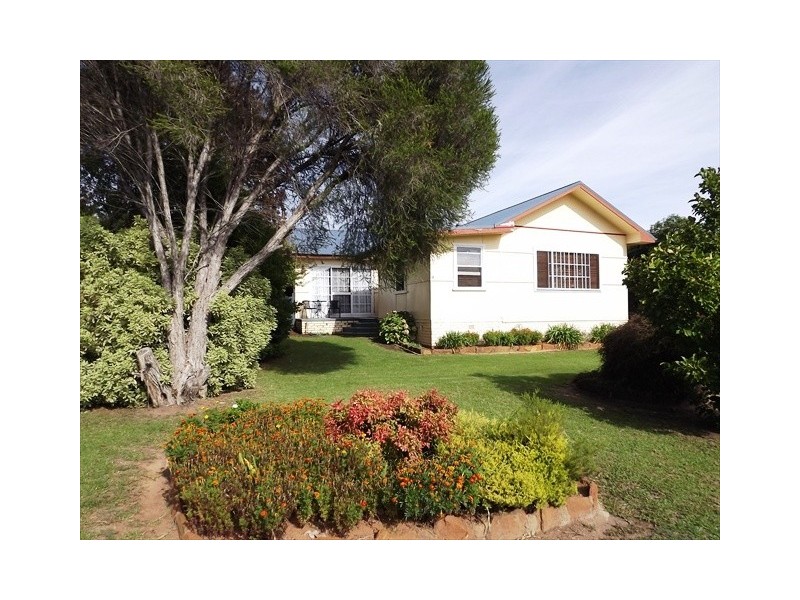 8 Namoi St, Coonabarabran NSW 2357