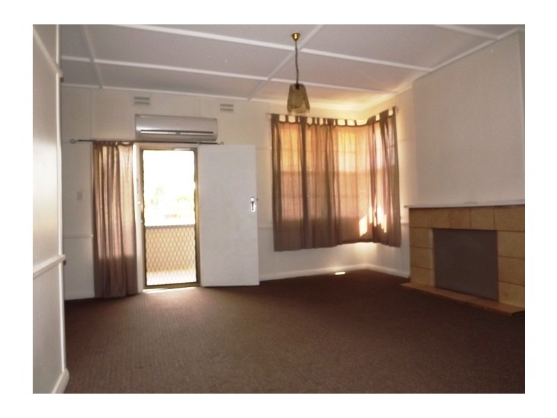 2 Clarke St, Coonabarabran NSW 2357