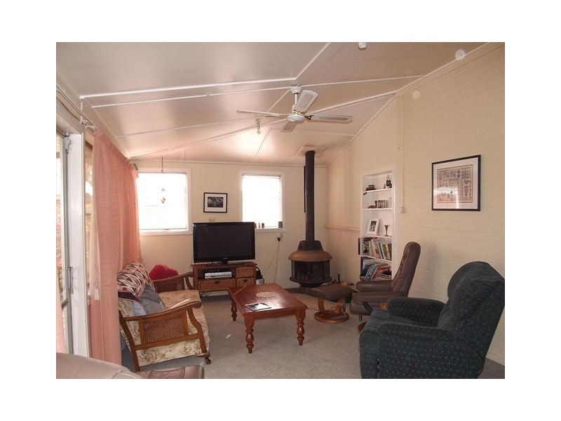 26 Knight St, Coonabarabran NSW 2357