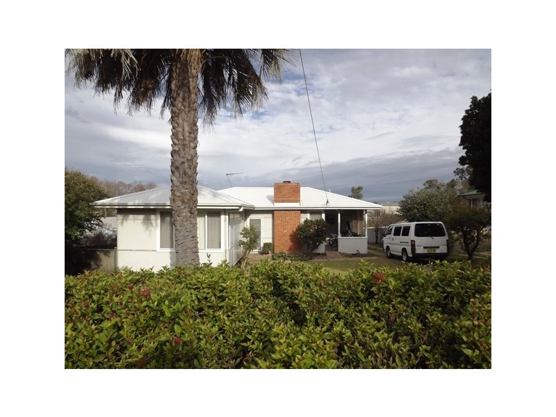 6 Clarke St, Coonabarabran NSW 2357