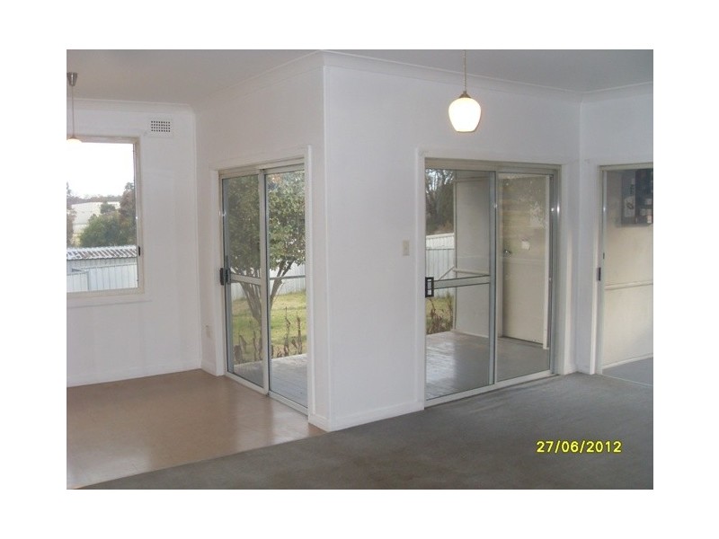 6 Clarke St, Coonabarabran NSW 2357