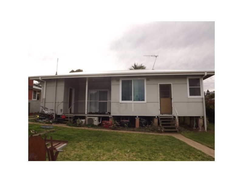 6 Clarke St, Coonabarabran NSW 2357