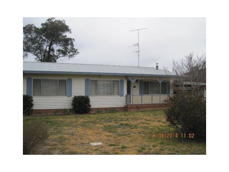 16 Knight Street, Coonabarabran NSW 2357
