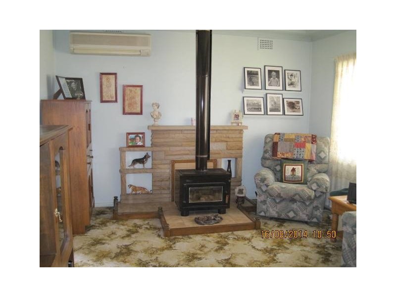 16 Knight Street, Coonabarabran NSW 2357