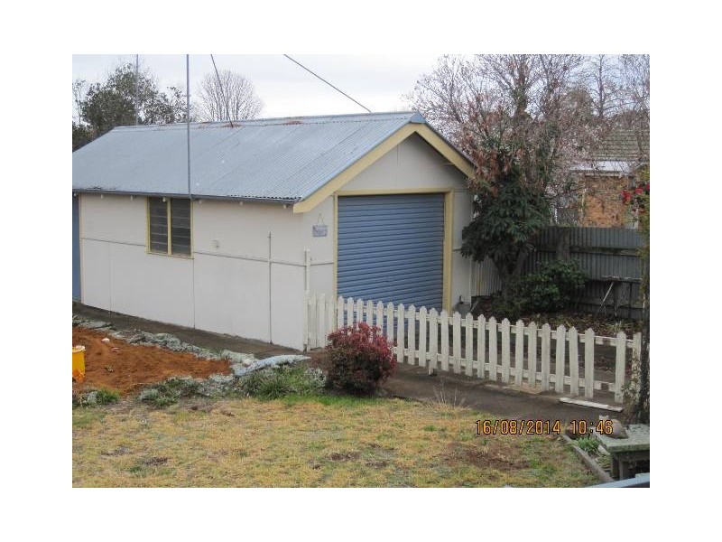 16 Knight Street, Coonabarabran NSW 2357