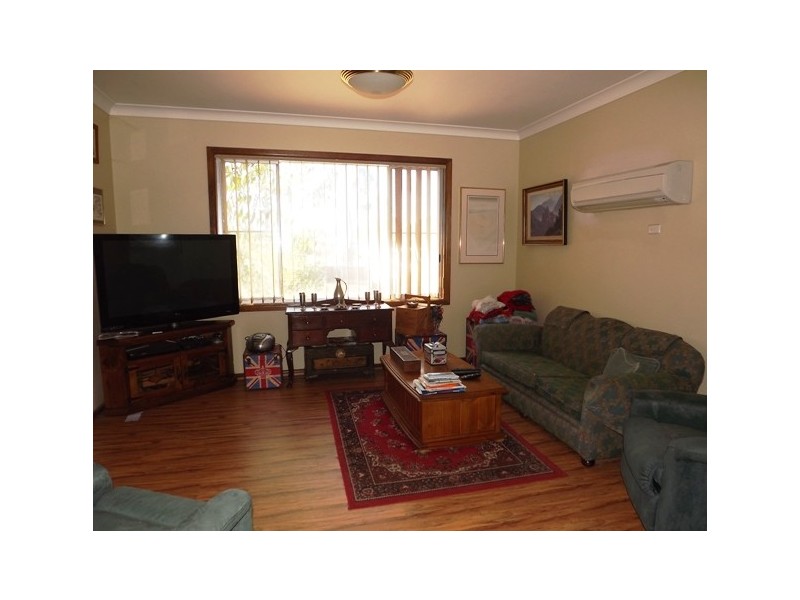 17 Narren St, Baradine NSW 2396