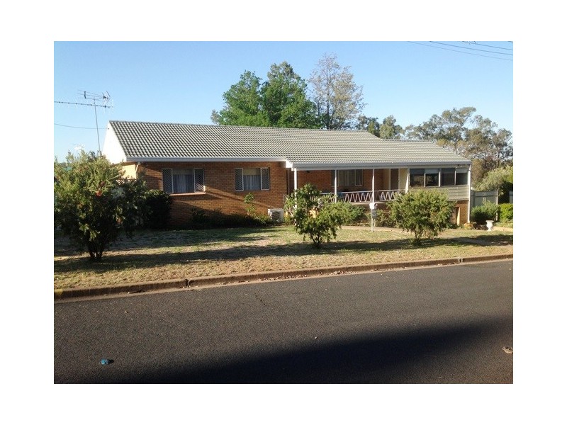 1 Hagan Ave, Coonabarabran NSW 2357