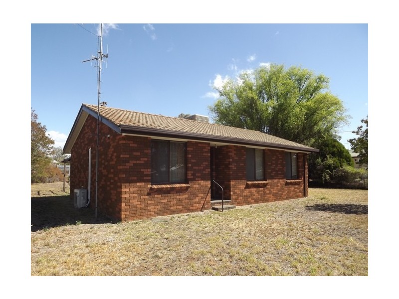 2 Hill St, Coonabarabran NSW 2357
