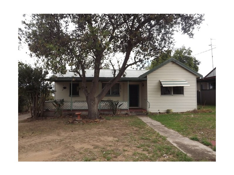 8 King St, Coonabarabran NSW 2357