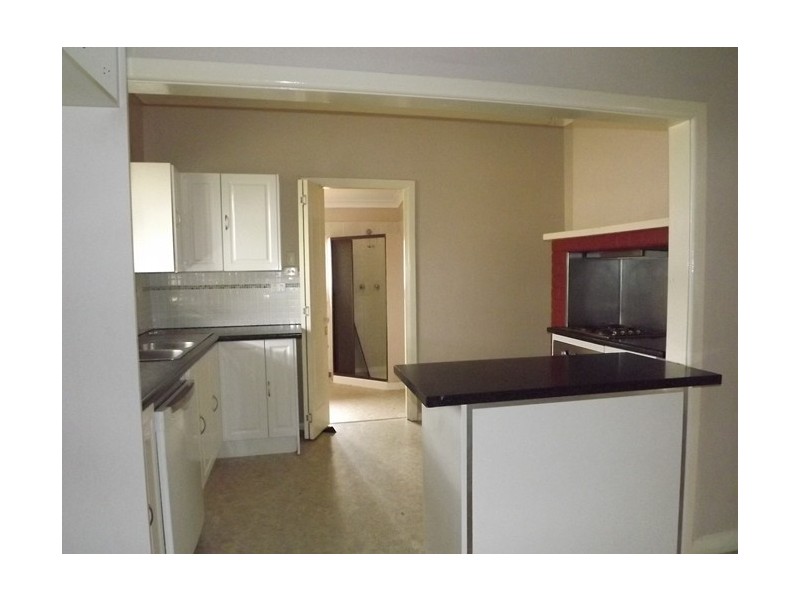 8 King St, Coonabarabran NSW 2357