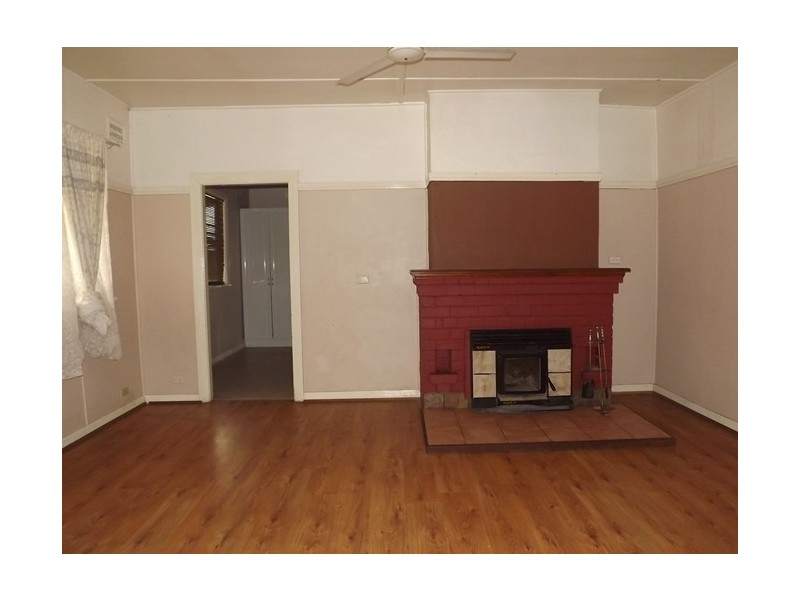 8 King St, Coonabarabran NSW 2357