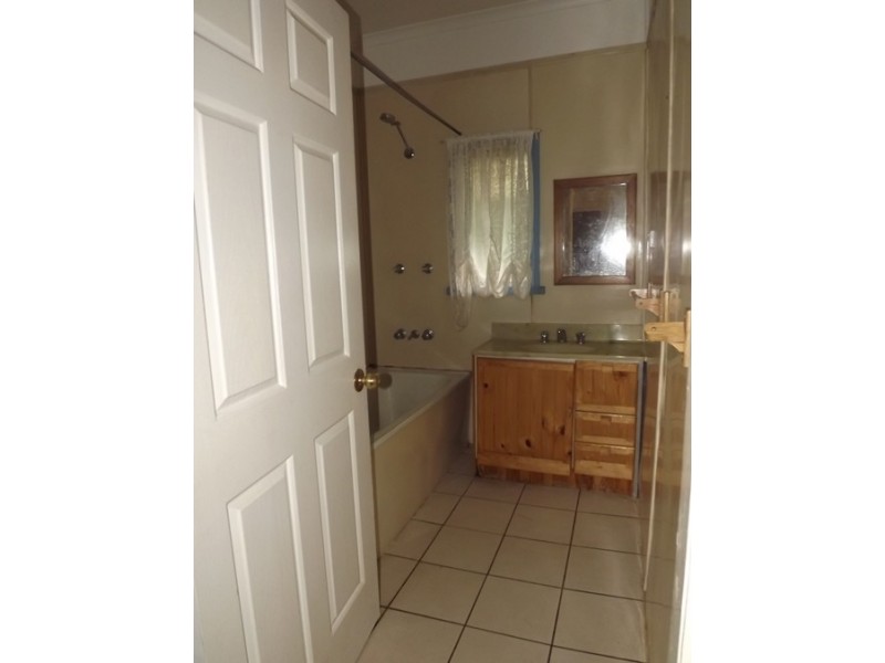 8 King St, Coonabarabran NSW 2357
