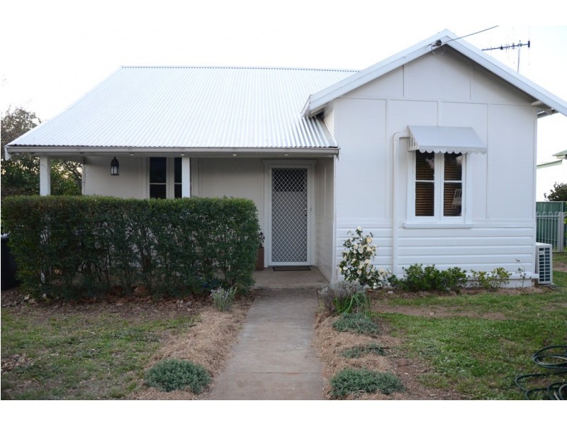 91 Dalgarno Street, Coonabarabran NSW 2357