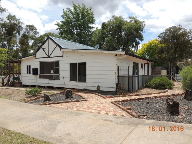 28 Bandulla Street, Coonabarabran NSW 2357