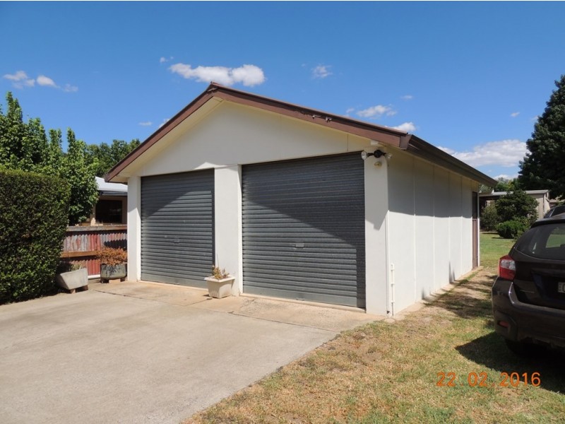 70 Edwards St, Coonabarabran NSW 2357