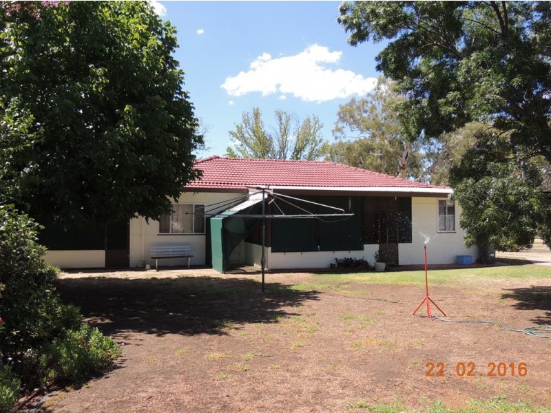 70 Edwards St, Coonabarabran NSW 2357