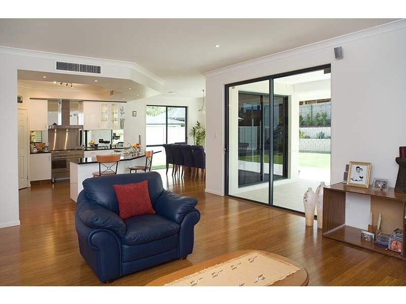 Sinnamon Park QLD 4073