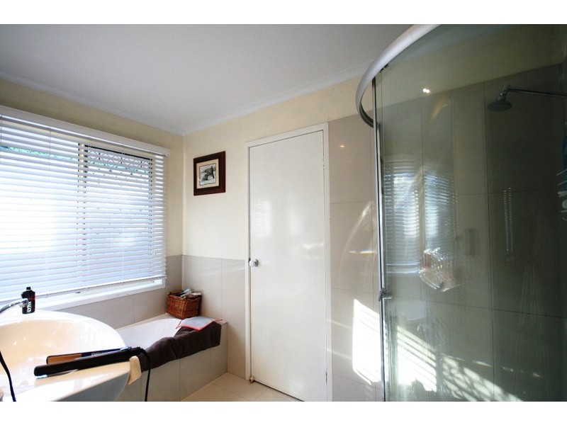 39 McPherson Rd, Sinnamon Park QLD 4073