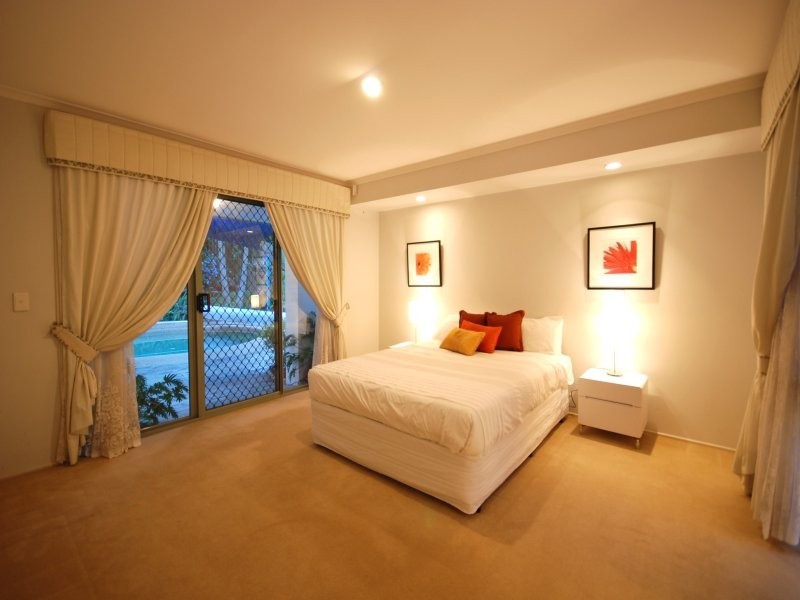 Mount Ommaney QLD 4074