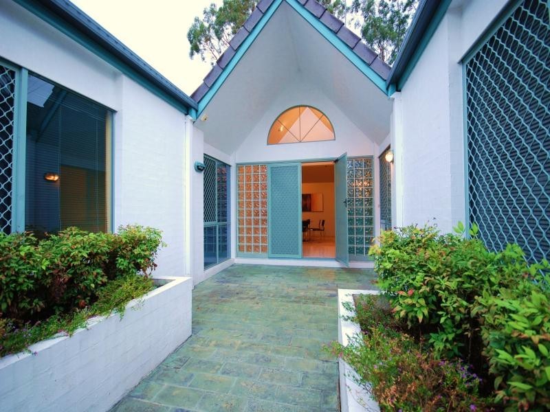 Mount Ommaney QLD 4074