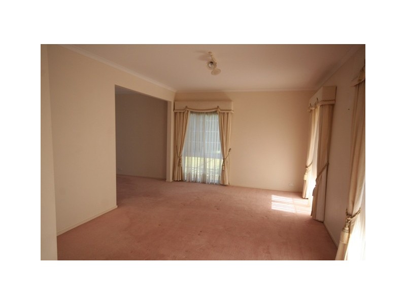 Sinnamon Park QLD 4073