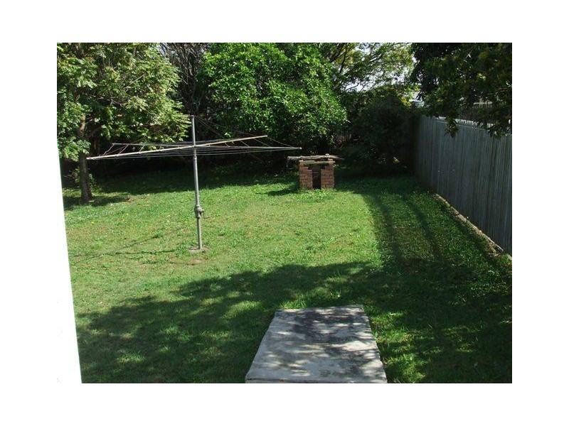 Holland Park West QLD 4121