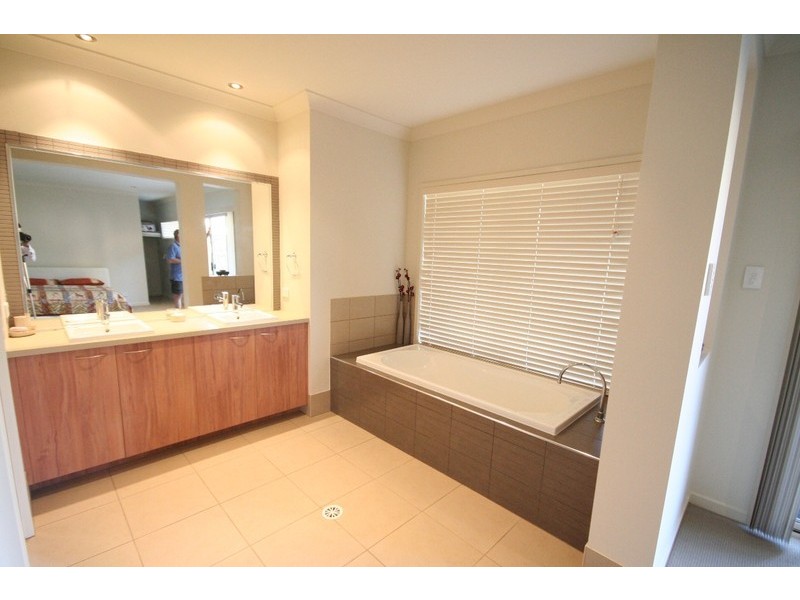 Sinnamon Park QLD 4073