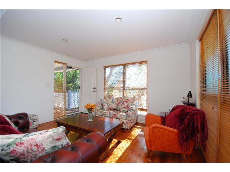 28 Kintore Street, Annerley QLD 4103