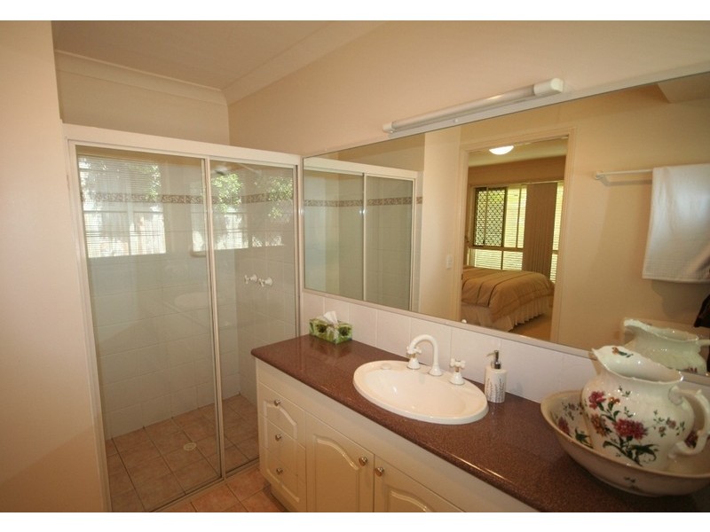 5  Swallow Place, Sinnamon Park QLD 4073