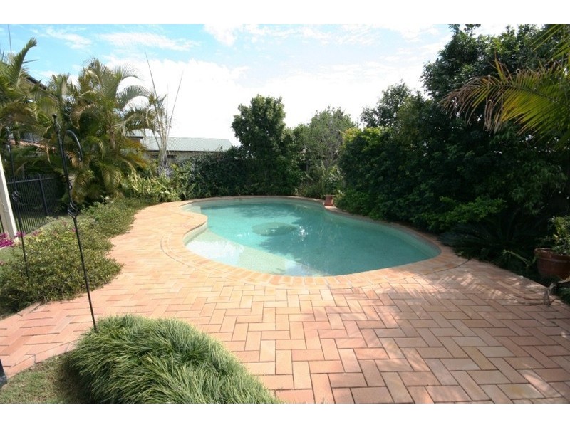 5  Swallow Place, Sinnamon Park QLD 4073