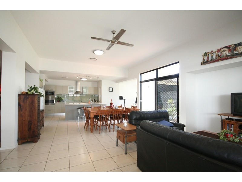 Sinnamon Park QLD 4073