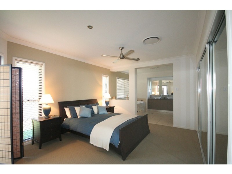 Sinnamon Park QLD 4073