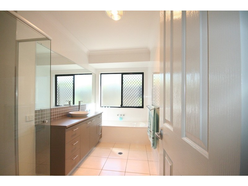 Sinnamon Park QLD 4073