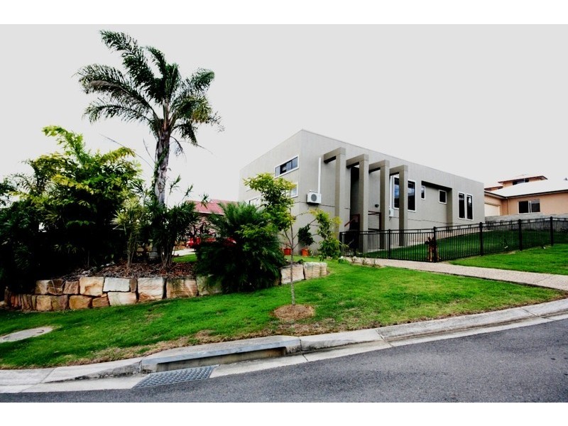 6 Ash Court, Carindale QLD 4152