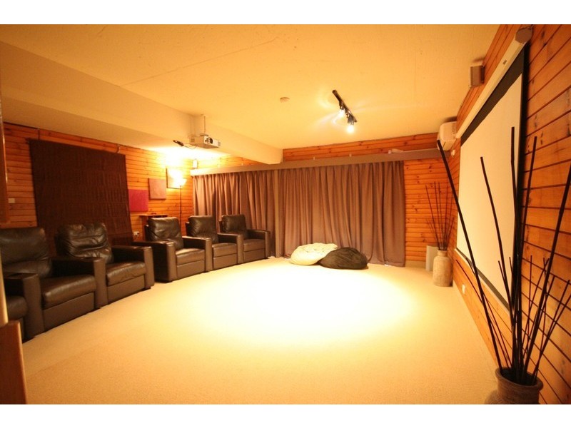 Mount Ommaney QLD 4074