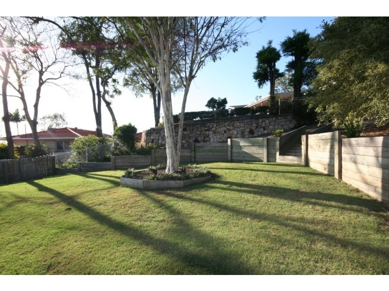 Mount Ommaney QLD 4074