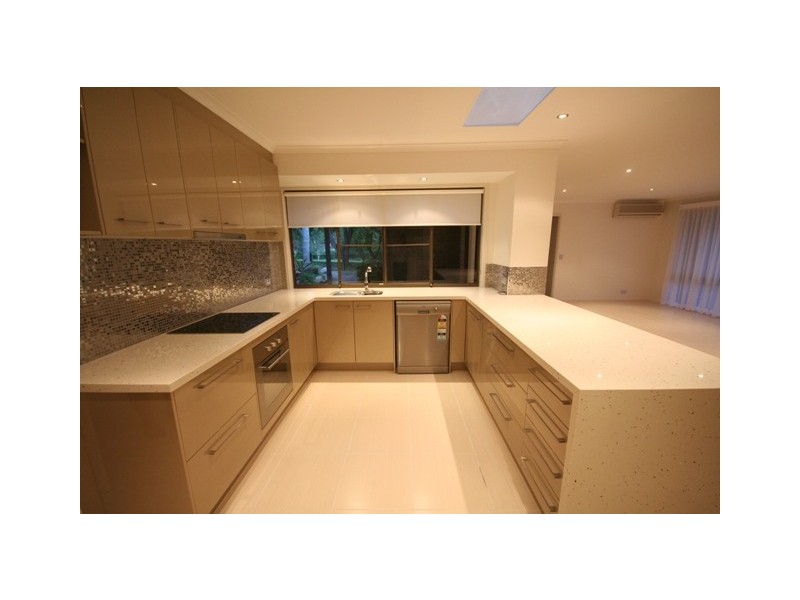 Mount Ommaney QLD 4074