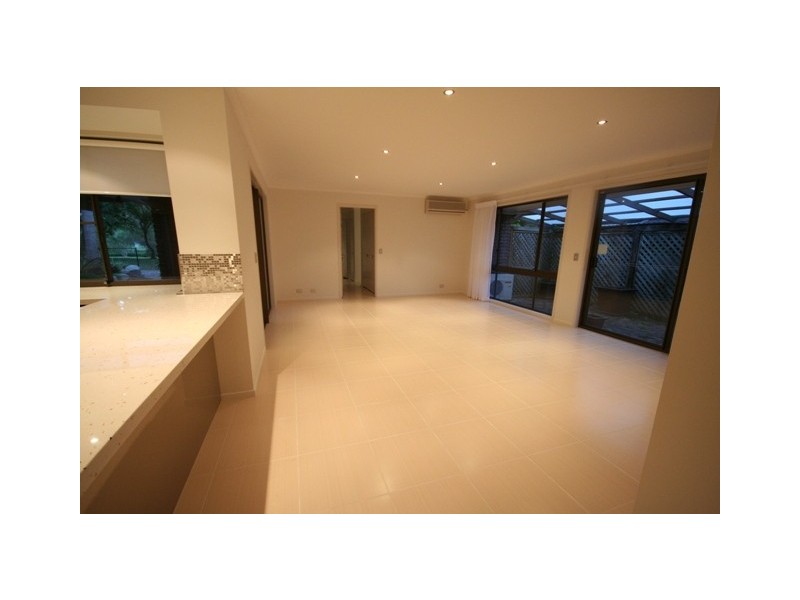 Mount Ommaney QLD 4074